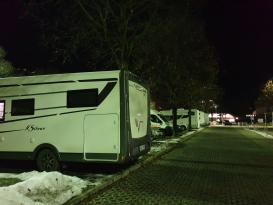 Večer parkujeme v Brixenu
