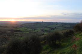 Monticchiello západ nad Pienzou