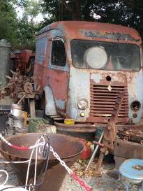 Bazar u cesty z kempu do Nantes