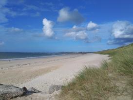 Pláž u kempu u Plounévez-Lochrist