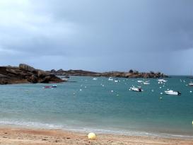 Trégastel, pobřeží růžové žuly