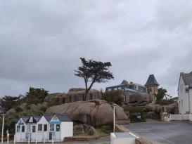 Trégastel, pobřeží růžové žuly