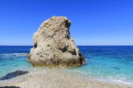 Místní známé pláže: Spiaggia La Sorgente