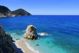 Místní známé pláže: Spiaggia La Sorgente