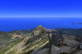 Monte Capanne. Naštěstí nejede lanovka, jsme tu sami
